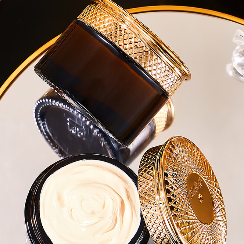 🥳2026 HOT SALE🥳💞50K+ SOLD! 🌿✨ 50% OFF! Illuminating Cream with Herbal Extracts – natural glow, deep hydration, blurs pores. Lightweight & radiant for all skin types! 💄💚
