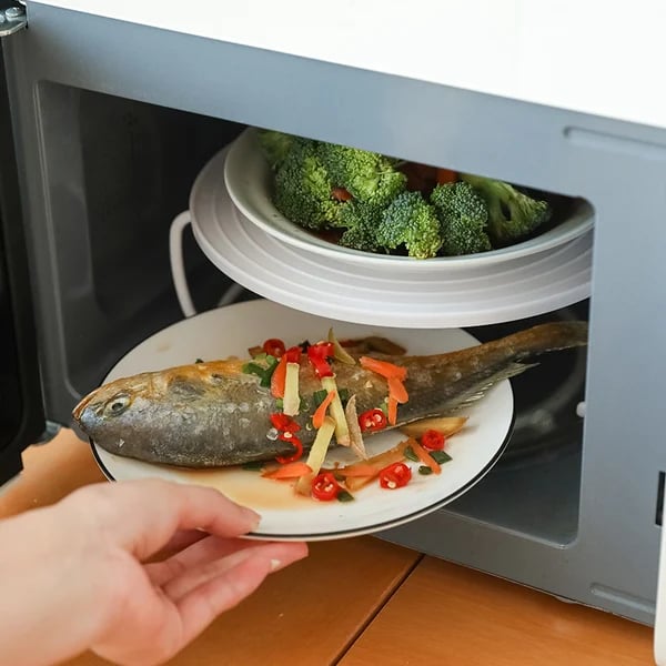 🥳2026 HOT SALE🥳💞50K+ SOLD! ⏱️🔥 50% OFF! Microwave Folding Tray – Create 2 layers, heat 2 dishes at once – save time & energy! Food‑grade silicone, heat‑resistant up to 480°F. From £6.99 – buy more, save more! 🍱✨