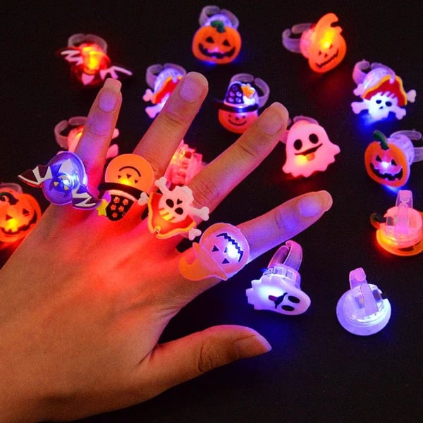 🥳2026 HOT SALE🥳💞50K+ SOLD!🎃👻 50% OFF! LED Halloween Glowing Ring – 50pcs assorted set, no repeats! Pumpkin, ghost, skull & bat shapes. Flash red & blue – perfect for trick-or-treat! 🎁✨