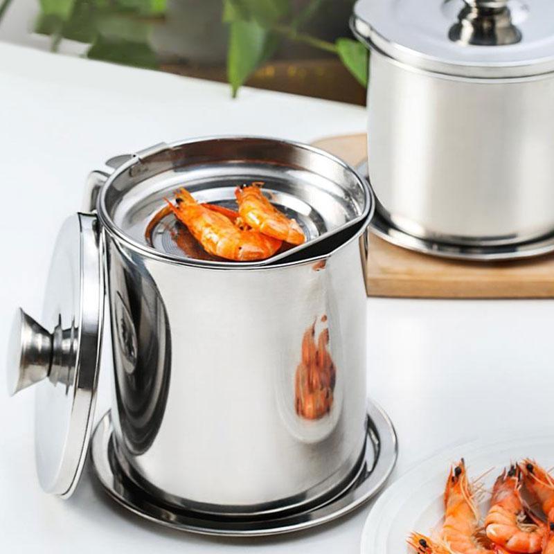 🥳2026 HOT SALE🥳💞50K+ SOLD!🍳🧴 50% OFF! Oil Filter Pot – 304 stainless steel, fine mesh filter. Stores & reuses frying oil. Dust‑proof lid, drip‑free pour. A kitchen must! 🛡️✨