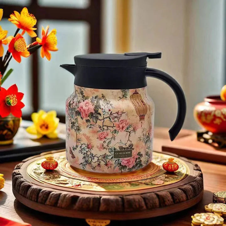 🥳2026 HOT SALE🥳💞50K+ SOLD!🌿🍵 Flash Sale 50% Off! Insulated Teapot with Strainer – Brew whole leaf tea freely. Stays hot for hours, pours perfectly. Your quiet moment companion. 🍂☕