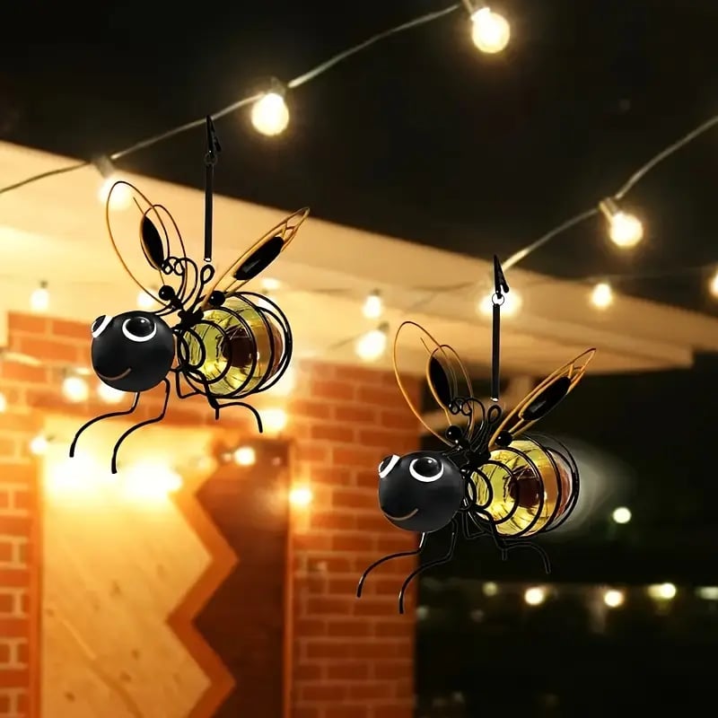 🥳2026 HOT SALE🥳💞50K+ SOLD!🐝🌼 50% OFF! Solar Hanging Bee Light – IP44 waterproof, auto dusk‑to‑dawn. 8hrs glow from 6hrs sun. A magical touch for gardens & patios. Perfect gift for plant lovers. 🎁✨