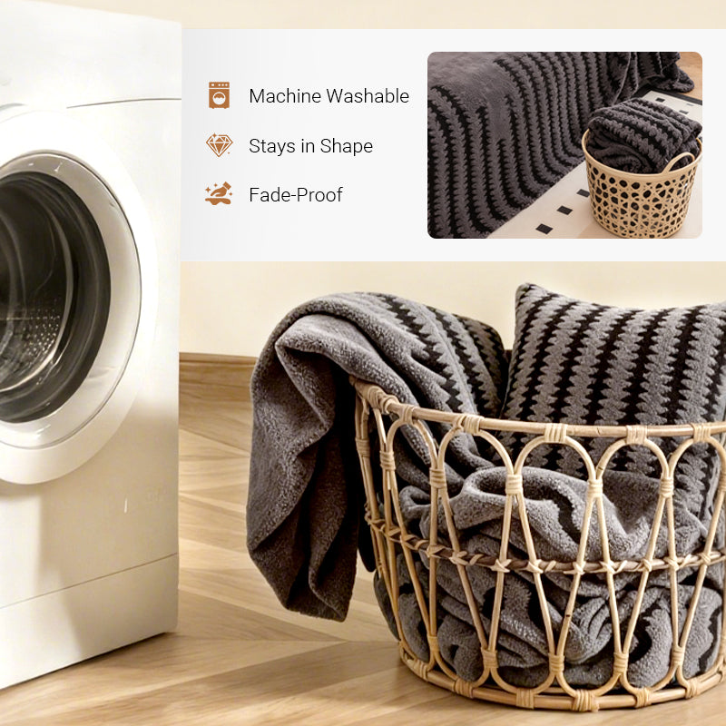 🥳2026 HOT SALE🥳💞50K+ SOLD! 🛋️✨ New Soft Plush Non-Slip Couch Cover – ultra-soft, stays put, protects sofas from spills, pets & daily wear. Cosy comfort all year round! 💖🏠