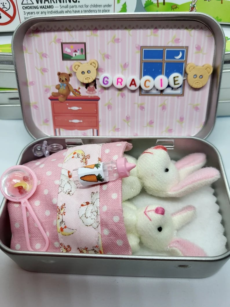 🥳2026 HOT SALE🥳💞50K+ SOLD!🥚💝 50% OFF! Tiny Plush Bunny Tin – Pocket-sized cuteness for Easter. Collectible mummy bunny in a keepsake tin. Great for egg hunts or gifts. 🐇🎀