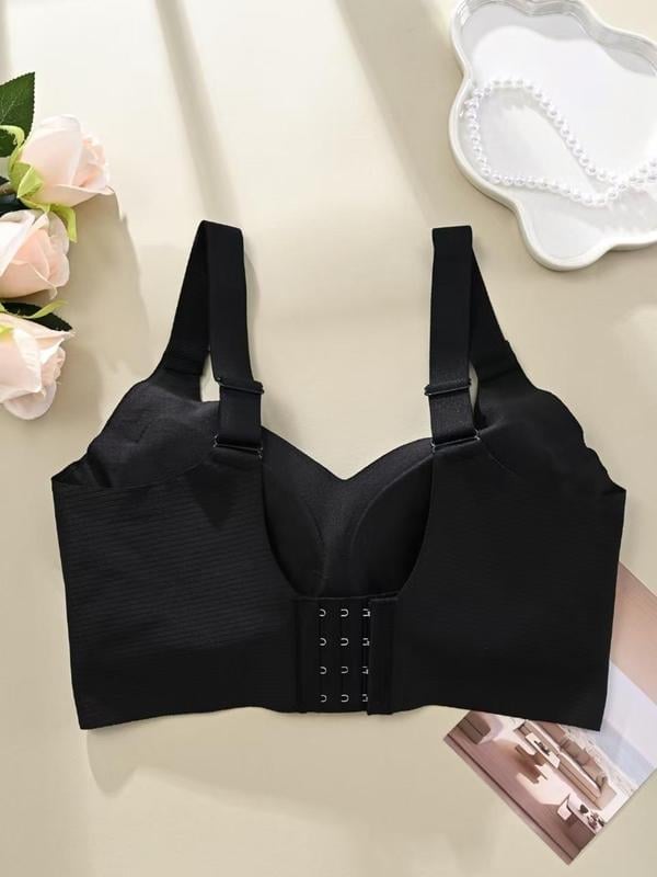 🥳2026 HOT SALE🥳💞50K+ SOLD!💖🌸 50% OFF! Subtle Striped Seamless Bra – Pushes back fat, natural lift. Breathable & moisture‑wicking. Feels like a hug! 👙💪