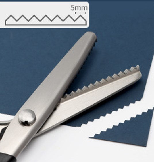 🥳2026 HOT SALE🥳💞50K+ SOLD! ✂️🧵 50% OFF! DIY Serrated Sewing Scissors – Ultra-sharp stainless steel, cuts cleanly to the tip. Ideal for fabric, leather & paper – perfect zigzag edges every time! 🎨✅