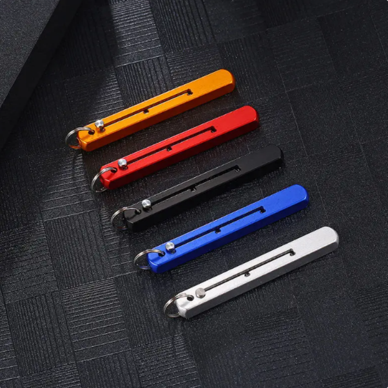 🥳2026 HOT SALE🥳💞50K+ SOLD!🦷 🧳 The Discreet Essential for On-the-Go Freshness. Click, Clean, Retract – Perfect for Travel & Dining. 🚗🔍