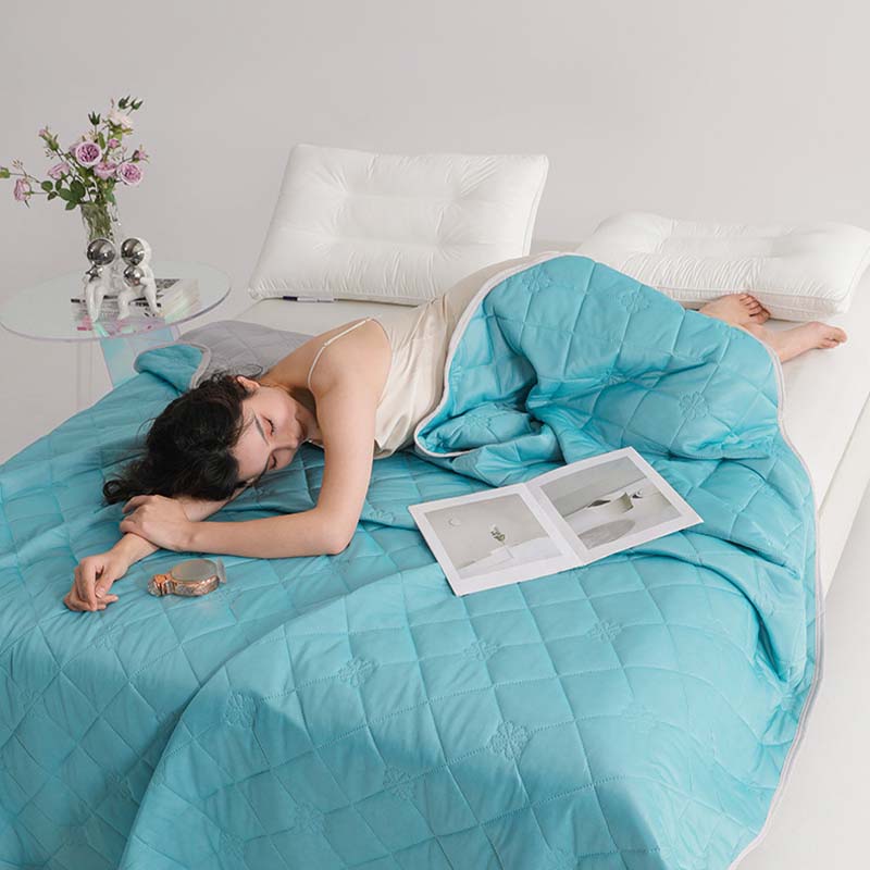 🥳2026 HOT SALE🥳💞50K+ SOLD!🛏️❄️ 50% OFF! Cooling Comforter – Dual‑sided, Q‑Max≥0.4 fabric. One side cools, one side breathes. Sleep sweat‑free! 🌙✨