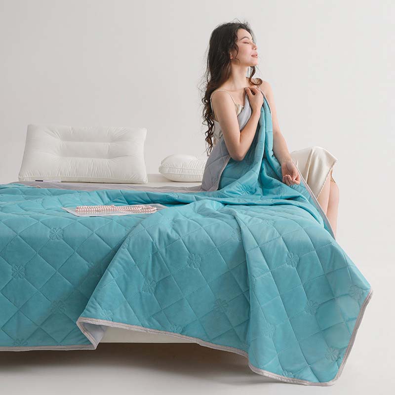 🥳2026 HOT SALE🥳💞50K+ SOLD!🛏️❄️ 50% OFF! Cooling Comforter – Dual‑sided, Q‑Max≥0.4 fabric. One side cools, one side breathes. Sleep sweat‑free! 🌙✨