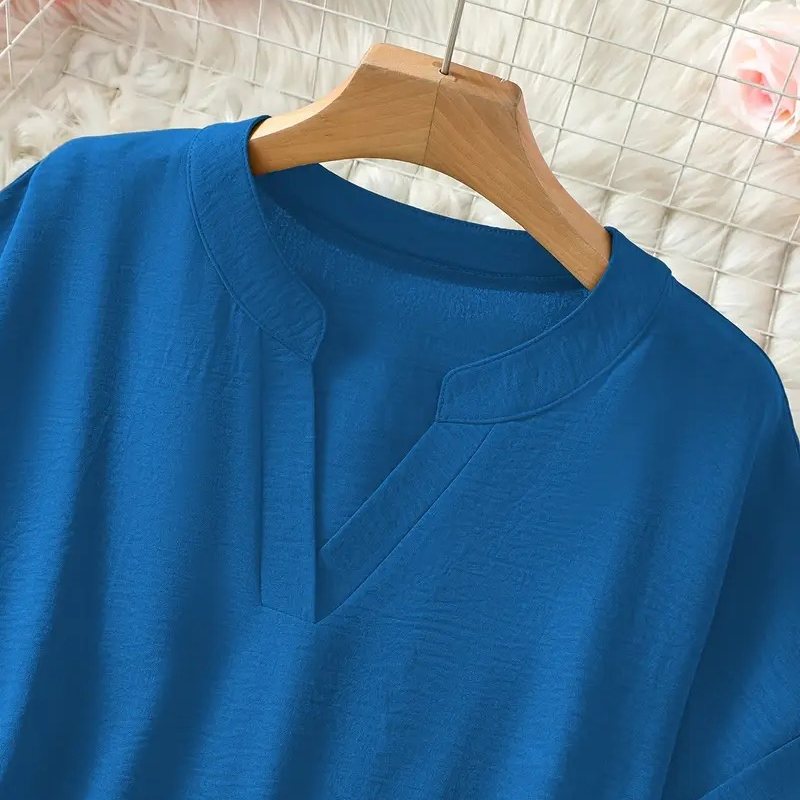 🥳2026 HOT SALE🥳💞50K+ SOLD!👕🌸  50% OFF! Fashion Loose Short Sleeve Top – Flattering V-notch, modern hem. Soft & airy for warm days. Effortless style in 5 colours. 👗🕊️