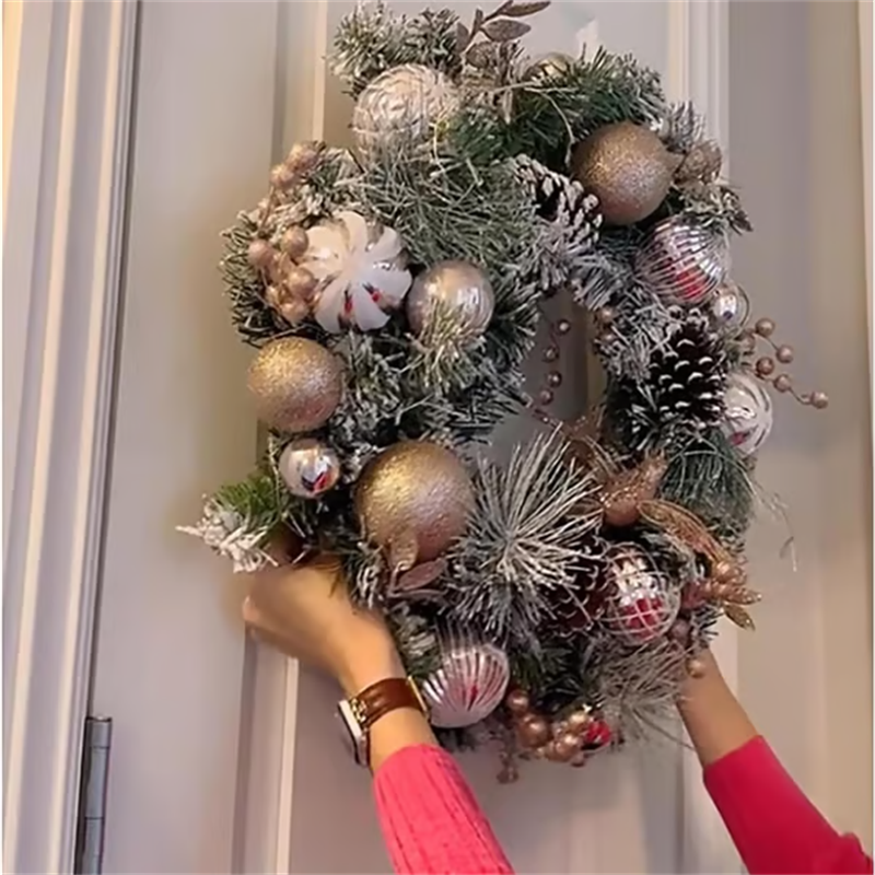 🥳2026 HOT SALE🥳💞50K+ SOLD! 🎄🪝 50% OFF! Stainless Steel Suction Cup Hook – holds up to 15 lbs, no tools, no marks. Perfect for Christmas wreaths & smooth surfaces! 🛡️✅