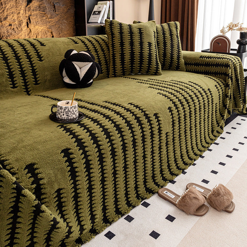 🥳2026 HOT SALE🥳💞50K+ SOLD! 🛋️✨ New Soft Plush Non-Slip Couch Cover – ultra-soft, stays put, protects sofas from spills, pets & daily wear. Cosy comfort all year round! 💖🏠