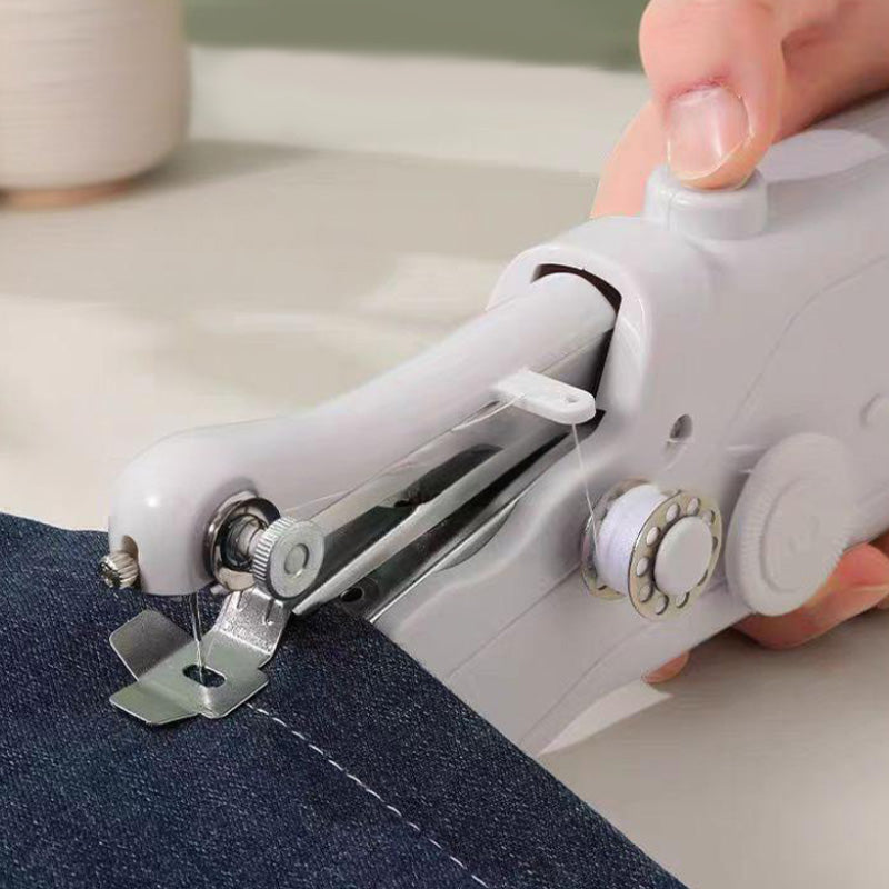 🥳2026 HOT SALE🥳💞50K+ SOLD!🧵✂️ 50% OFF! Mini Electric Sewing Machine – Lightweight, portable & beginner‑friendly. 3 speeds, complete kit. Quick fixes & DIY fun! 🏠✨