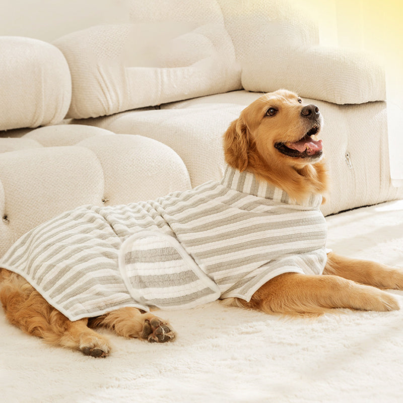 🥳2026 HOT SALE🥳💞50K+ SOLD!🌿🐾 50% OFF! Quick-Dry Pet Bathrobe – Absorbent, lightweight & machine washable. Secure button closure, no tangling. Saves drying time & keeps floors dry. A must-have for dog owners. 🦴🕊️