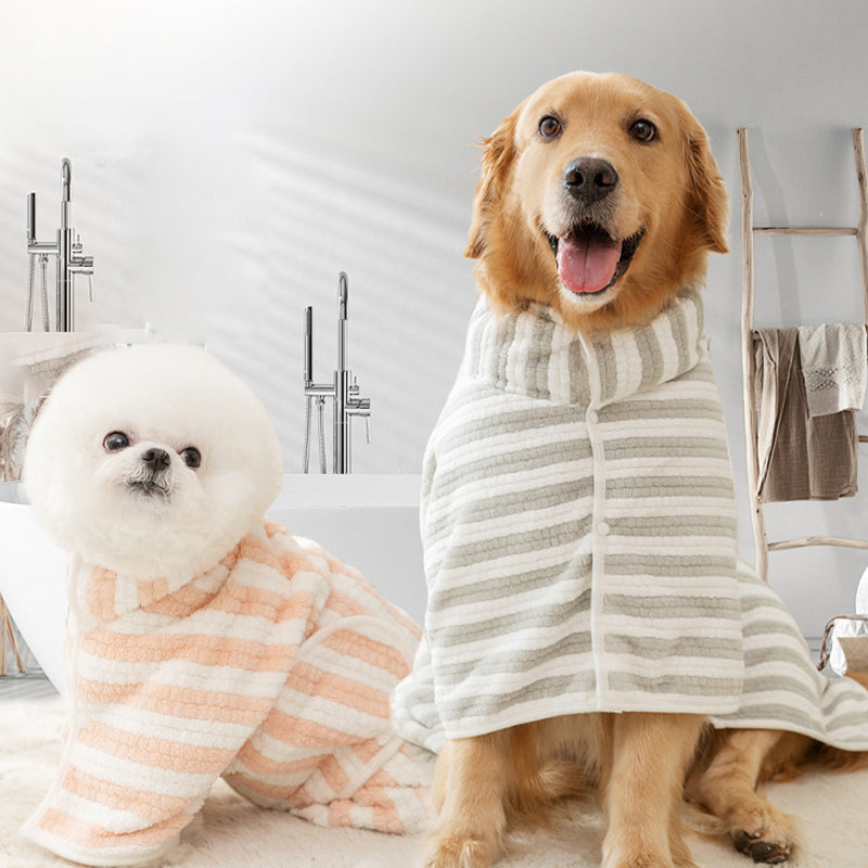 🥳2026 HOT SALE🥳💞50K+ SOLD!🌿🐾 50% OFF! Quick-Dry Pet Bathrobe – Absorbent, lightweight & machine washable. Secure button closure, no tangling. Saves drying time & keeps floors dry. A must-have for dog owners. 🦴🕊️