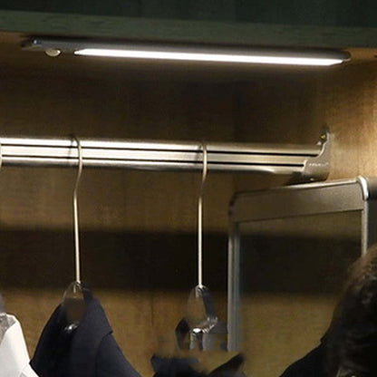 🥳2026 HOT SALE🥳💞50K+ SOLD!🧲💡 Lights Up Your Path, Knows When You‘re There. Magnetic Motion-Sensor Light Bar with Battery Display. 🚶‍♂️🔦