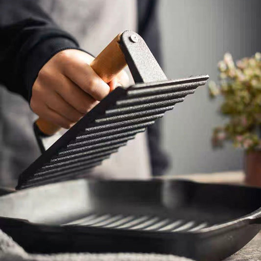 🥳2026 HOT SALE🥳💞50K+ SOLD! 🥩🔥 50% OFF! Cast Iron Steak Press – even heat distribution for perfectly cooked steak & burgers every time. Restaurant-quality grill marks at home – no more takeaway bills! 🍔✨