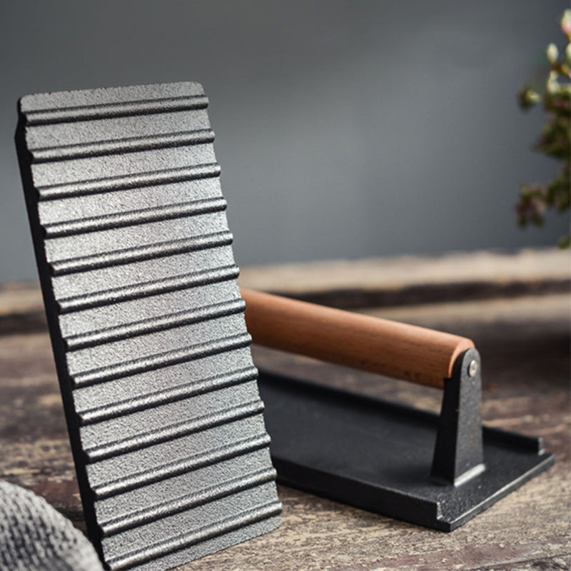 🥳2026 HOT SALE🥳💞50K+ SOLD! 🥩🔥 50% OFF! Cast Iron Steak Press – even heat distribution for perfectly cooked steak & burgers every time. Restaurant-quality grill marks at home – no more takeaway bills! 🍔✨