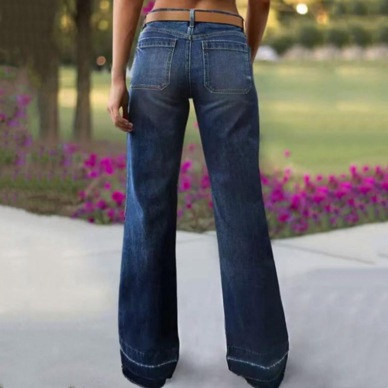 🥳2026 HOT SALE🥳💞50K+ SOLD!👵💥 50% OFF! Women's Retro Flare Jeans – Soft stretch denim, no tight waist! Deep pockets hold phone & specs. Flattering flare, easy pull-on style. Your new everyday favourite. 👖🌸