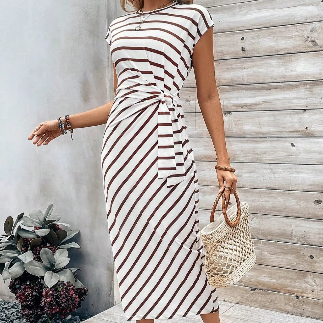 🥳2026 HOT SALE🥳💞50K+ SOLD!👵🌸 50% OFF! Women's Knot Bodycon Dress – Leopard print, tummy-flattering knot. Comfy & chic for parties or date nights. Feel gorgeous. ✨🌹