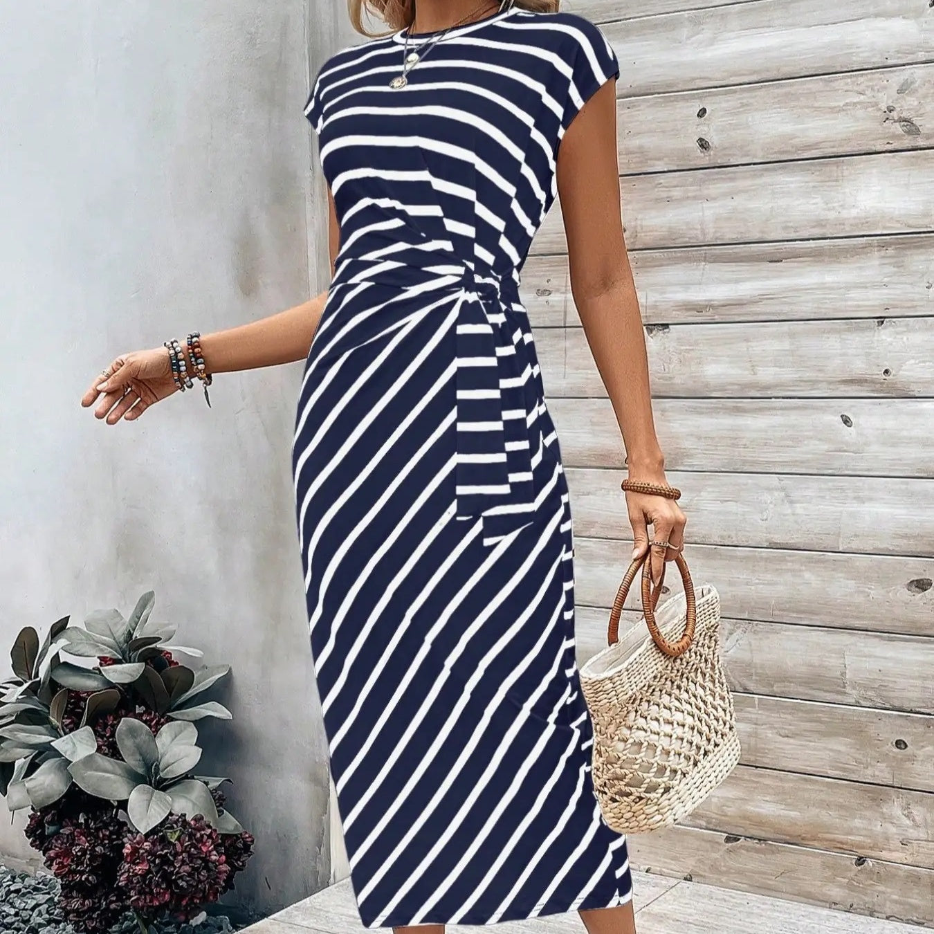 🥳2026 HOT SALE🥳💞50K+ SOLD!👵🌸 50% OFF! Women's Knot Bodycon Dress – Leopard print, tummy-flattering knot. Comfy & chic for parties or date nights. Feel gorgeous. ✨🌹
