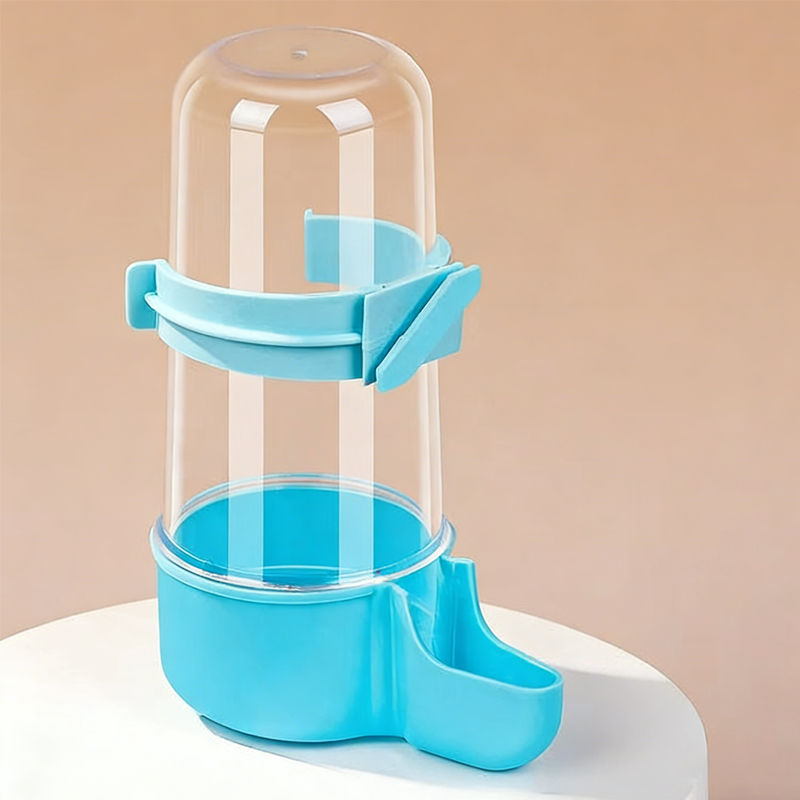 🥳2026 HOT SALE🥳💞50K+ SOLD!💥🐦✨ 50% OFF! 2-in-1 Bird Feeder & Waterer – Mess-free, secure lock, clear reservoir. Saves cage space, easy to clean. Fits 0.51"-0.75" bars. Happy pet, happy you! 🧼💧