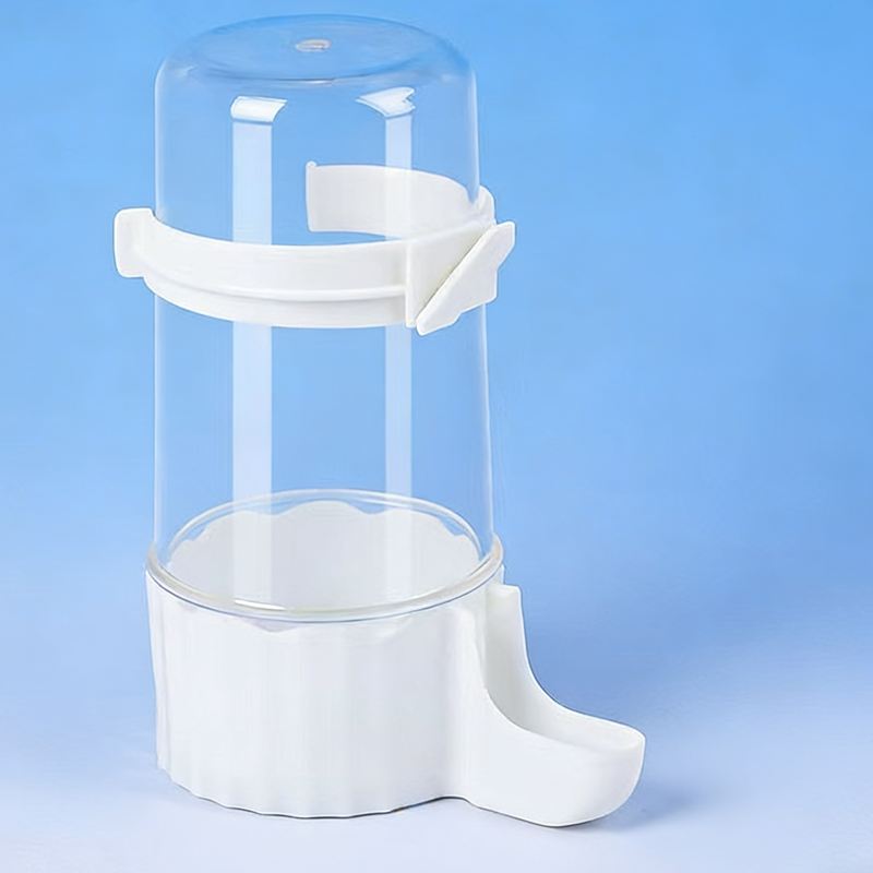 🥳2026 HOT SALE🥳💞50K+ SOLD!💥🐦✨ 50% OFF! 2-in-1 Bird Feeder & Waterer – Mess-free, secure lock, clear reservoir. Saves cage space, easy to clean. Fits 0.51"-0.75" bars. Happy pet, happy you! 🧼💧
