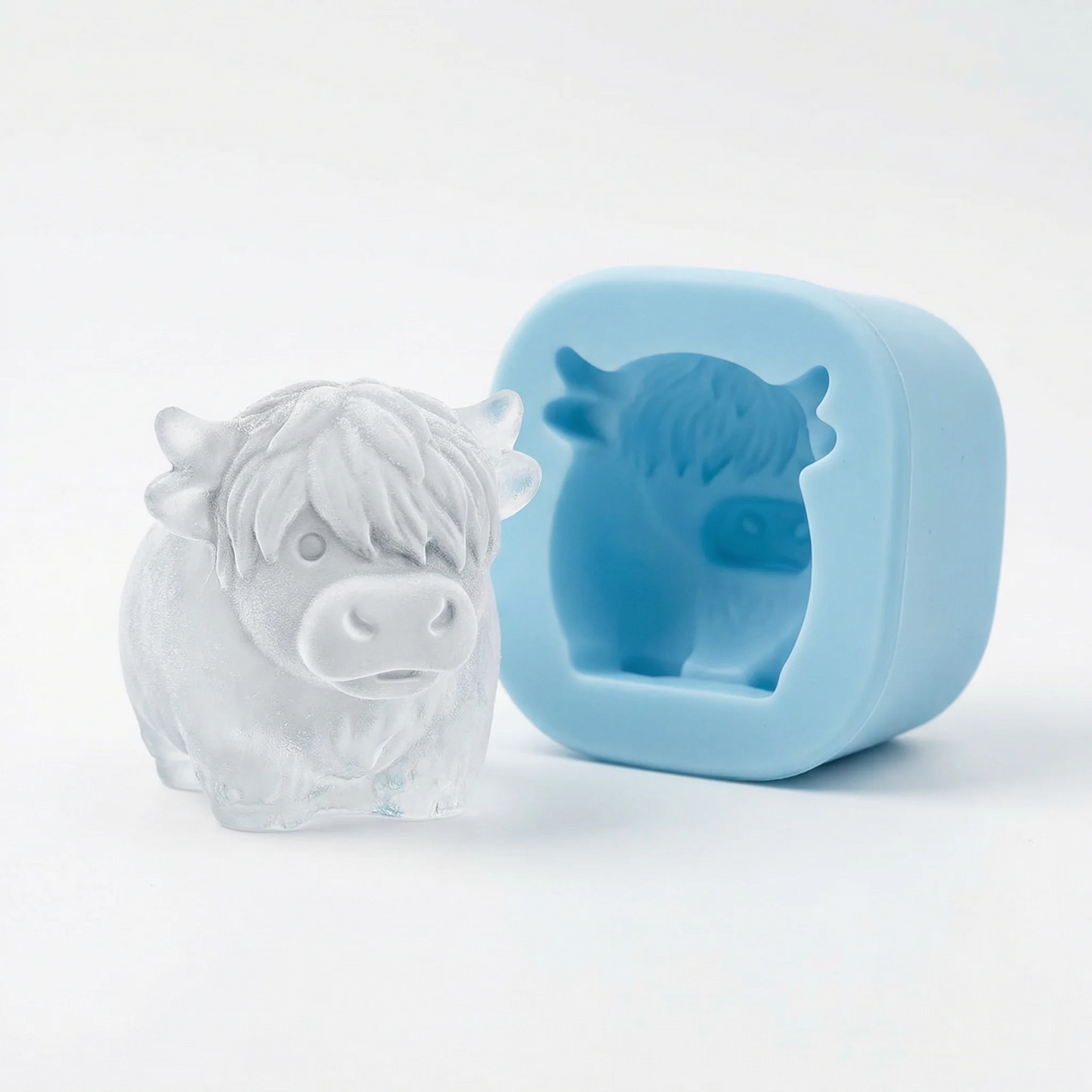 🥳2026 HOT SALE🥳💞50K+ SOLD!🐮🧊 50% OFF! Highland Cow Ice Cube Mold – Adorable 3D silicone tray, 6 cavities. Food‑grade, BPA‑free & dishwasher safe. A whisky lover’s must‑have! 🥃✨