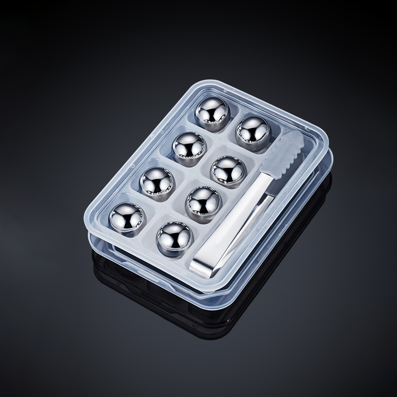 🥳2026 HOT SALE🥳💞50K+ SOLD!🍸💎 50% OFF! Stainless Steel Whiskey Stones – Set includes tray & tongs. Zero dilution, rapid chill. Perfect for a neat dram. A gentleman’s choice. 👔✅