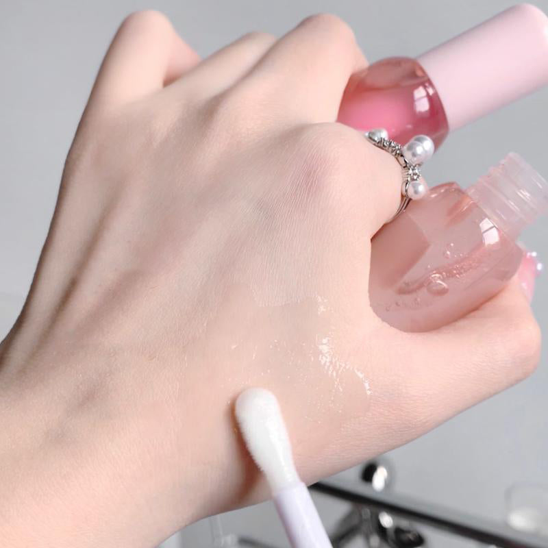 🥳2026 HOT SALE🥳💞50K+ SOLD!👄✨ 50% OFF! Glow‑Enhancing Lip Oil – Locks moisture, softens lines. Gentle plump, natural shine. 🧴💖