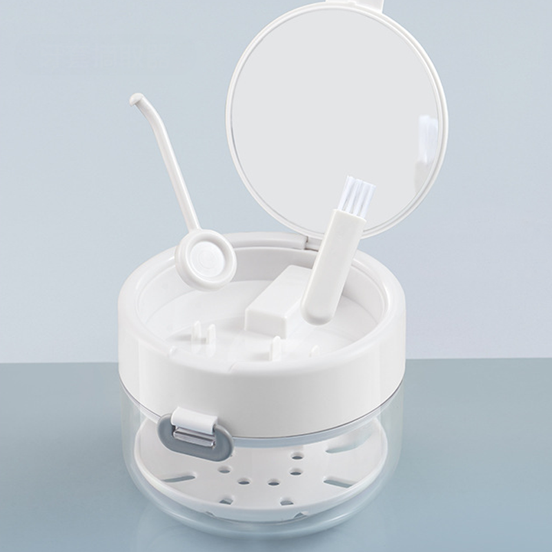🥳2026 HOT SALE🥳💞50K+ SOLD! 🦷✨ 50% OFF! All-in-One Retainer Storage Case – Cleans, stores & holds tools – soaking bath, mirror & brush included. Leak-proof seal, compact design – keep your retainer safe anywhere! 🧼💪