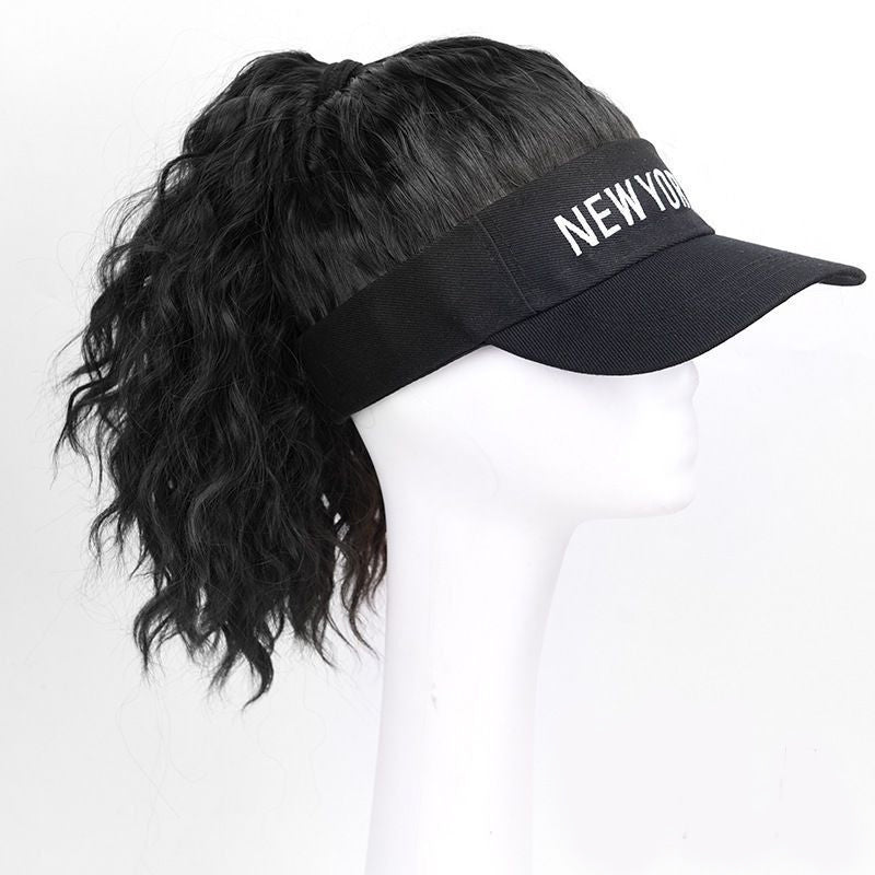 🥳2026 HOT SALE🥳💞50K+ SOLD!👒💨 50% OFF! 2‑in‑1 Visor Hat with Ponytail Wig – Instant wavy hair + sun protection. Open‑top keeps you cool. No more bad hair days! 🌞✨