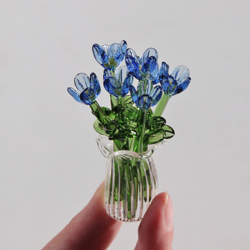 🥳2026 HOT SALE🥳💞50K+ SOLD! 🎁✨ 50% OFF! Mini Glass Bouquet – 6cm tall, 7 glass flowers + vase, never withers. Elegant gift for home & office! 🏠💚
