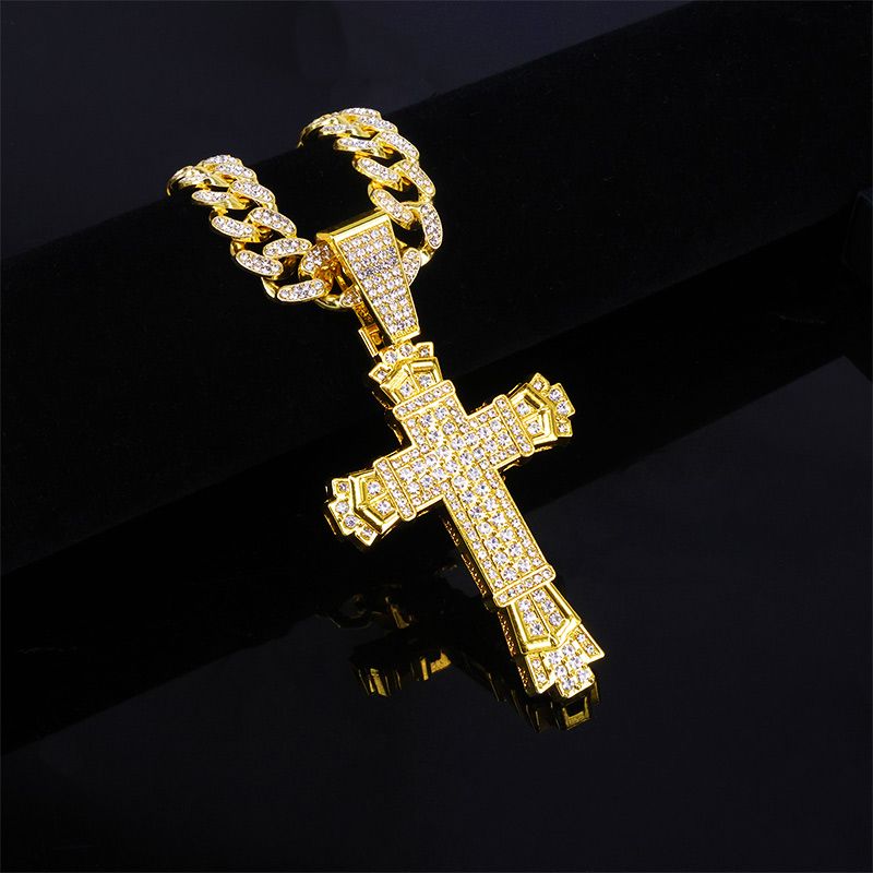 🥳2026 HOT SALE🥳💞50K+ SOLD! 💎✨ 50% OFF! Full Rhinestone Hip‑hop Bold Cross Pendant Necklace – Dazzling crystal cross, chunky chain design. A true statement piece for street style & special occasions – shine like a star! 🌟💛