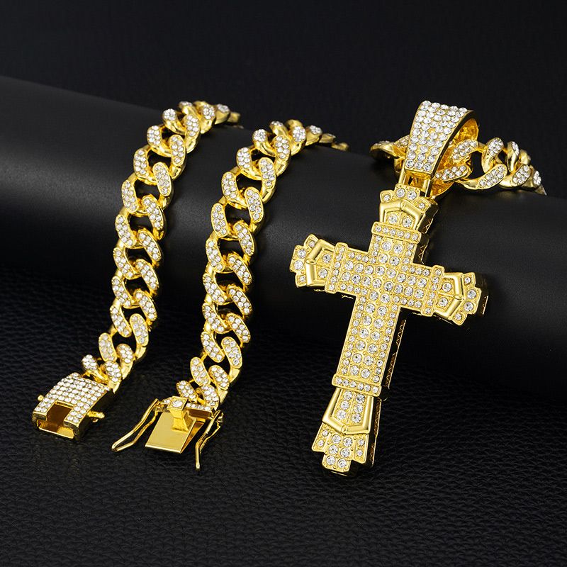 🥳2026 HOT SALE🥳💞50K+ SOLD! 💎✨ 50% OFF! Full Rhinestone Hip‑hop Bold Cross Pendant Necklace – Dazzling crystal cross, chunky chain design. A true statement piece for street style & special occasions – shine like a star! 🌟💛