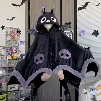 🥳2026 HOT SALE🥳💞50K+ SOLD!🎃🦇 50% OFF! Unisex Wearable Blanket Bat Hooded Cape – Oversized batwing sleeves, thick plush fleece. One size fits all – cozy & cute! 🧣✨