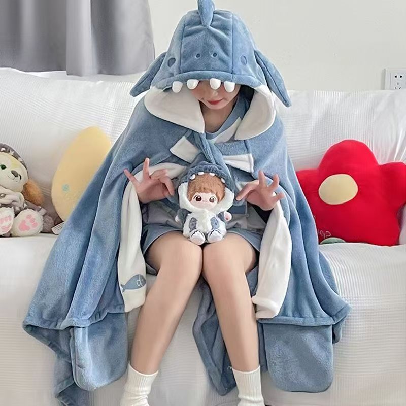 🥳2026 HOT SALE🥳💞50K+ SOLD!🎃🦇 50% OFF! Unisex Wearable Blanket Bat Hooded Cape – Oversized batwing sleeves, thick plush fleece. One size fits all – cozy & cute! 🧣✨