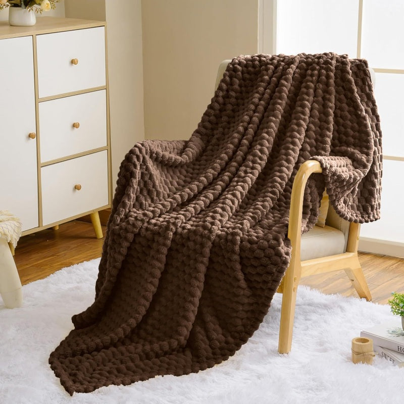 🥳2026 HOT SALE🥳💞50K+ SOLD! 🛋️✨ 50% OFF! Soft Flannel Throw Blanket – 3D bubble texture, cloud-like softness, breathable warmth. Perfect for sofa, bed & cosy nights! 🛡️💚