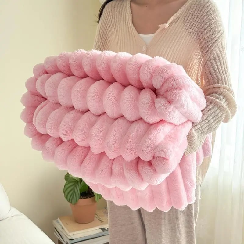 🥳2026 HOT SALE🥳💞50K+ SOLD! 🛏️☁️ LIMITED-TIME 50% OFF! Thickened Rabbit Plush & Milk Velvet Blanket – ultra-soft, warm & versatile. Perfect for home, office & travel! ✨💚