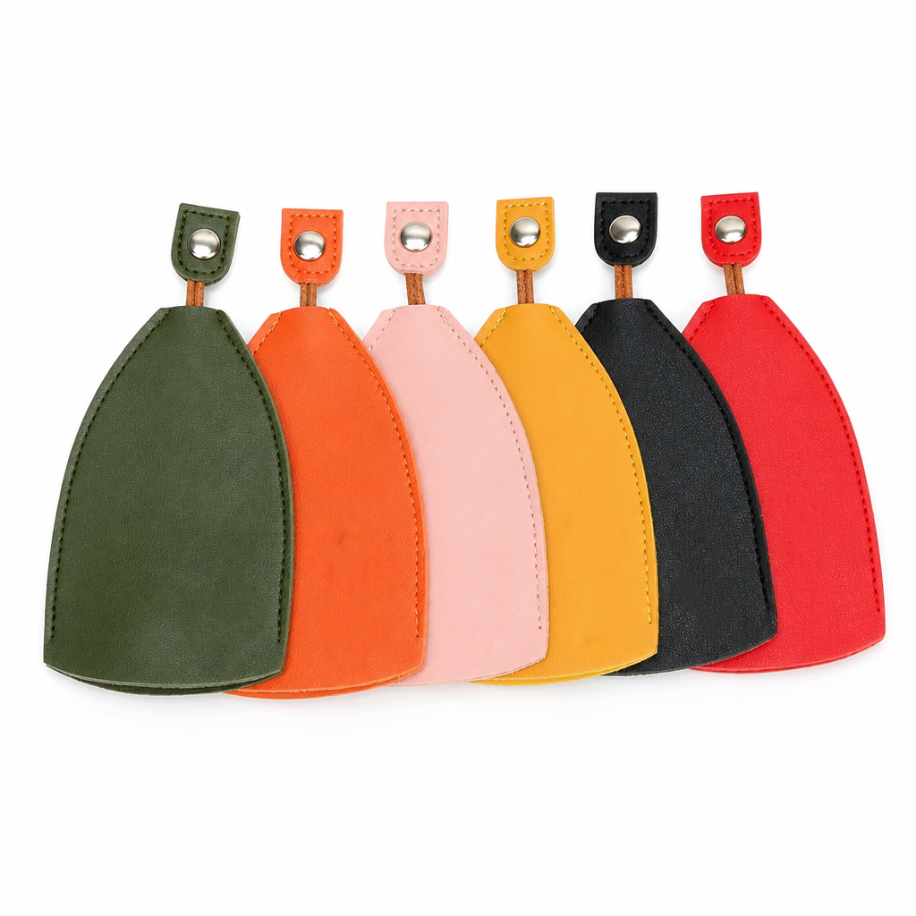 🥳2026 HOT SALE🥳💞50K+ SOLD! 🔑🛡️ 50% OFF! Cute Cartoon Pull-Out Car Key Case – PU leather protects keys & screens from scratches. Fits car remotes & house keys. No more pocket damage! ✨✅