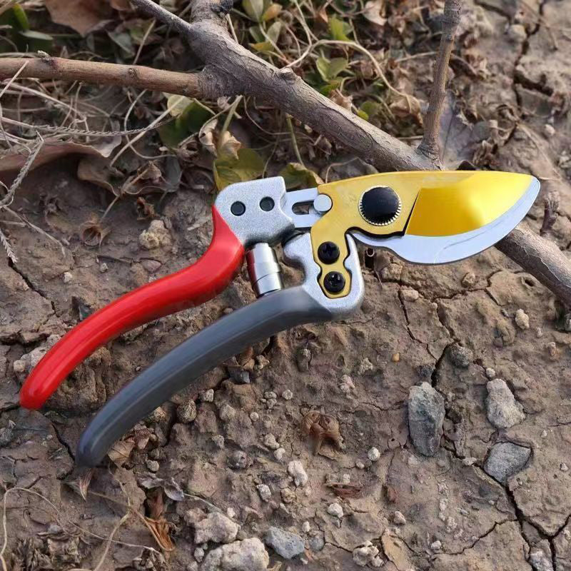🥳2026 HOT SALE🥳💞50K+ SOLD! 🐏✂️ 50% OFF! Multi-Purpose Shears – SK5 steel blade, rubberized grip, 30/50mm cut. For sheep, cow & horse hooves + garden pruning! 🌿💪