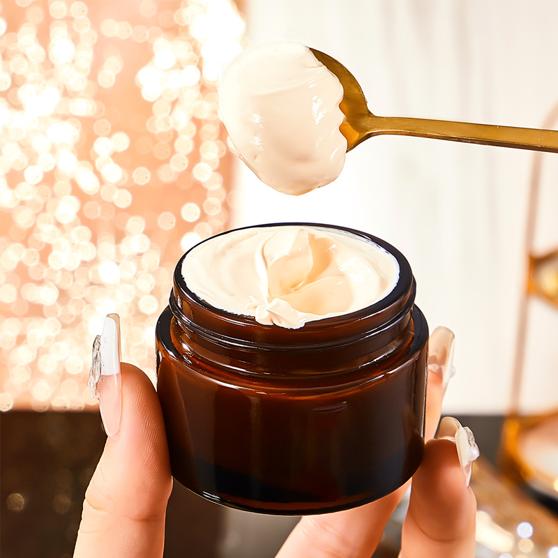 🥳2026 HOT SALE🥳💞50K+ SOLD! 🌿✨ 50% OFF! Illuminating Cream with Herbal Extracts – natural glow, deep hydration, blurs pores. Lightweight & radiant for all skin types! 💄💚