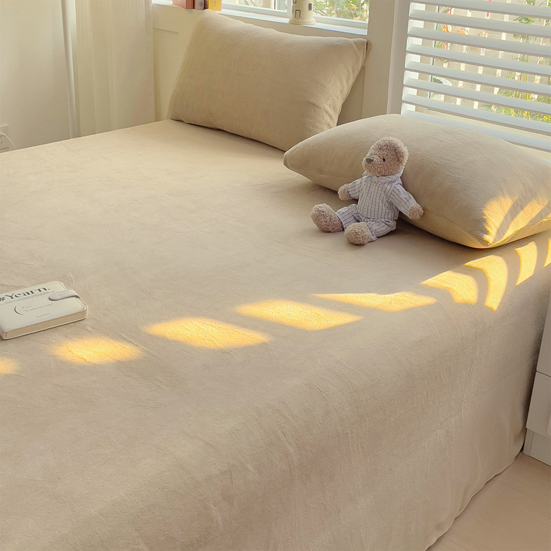 🥳2026 HOT SALE🥳💞50K+ SOLD! 🛏️❄️ 50% OFF! Cozy 3-Piece Bedding Set – instant warmth, anti-static & shed-resistant. 1 sheet + 2 pillowcases, machine washable for cosy winter nights! ✨💚