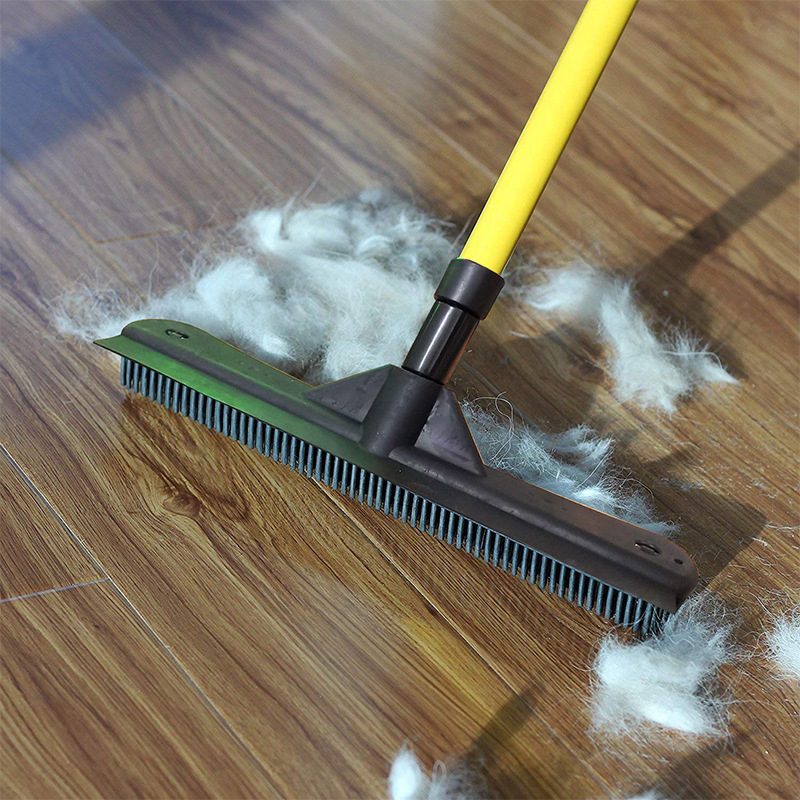 🥳2026 HOT SALE🥳💞50K+ SOLD! 🐾🧹 50% OFF! Pet Hair Removal Rubber Broom – static bristles lift hair from carpets & floors, telescopic handle 71-120cm, washable & multi-surface! 🛡️✅
